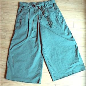 NWOT Gap Green High-Rise Wide-Leg Crop Culottes